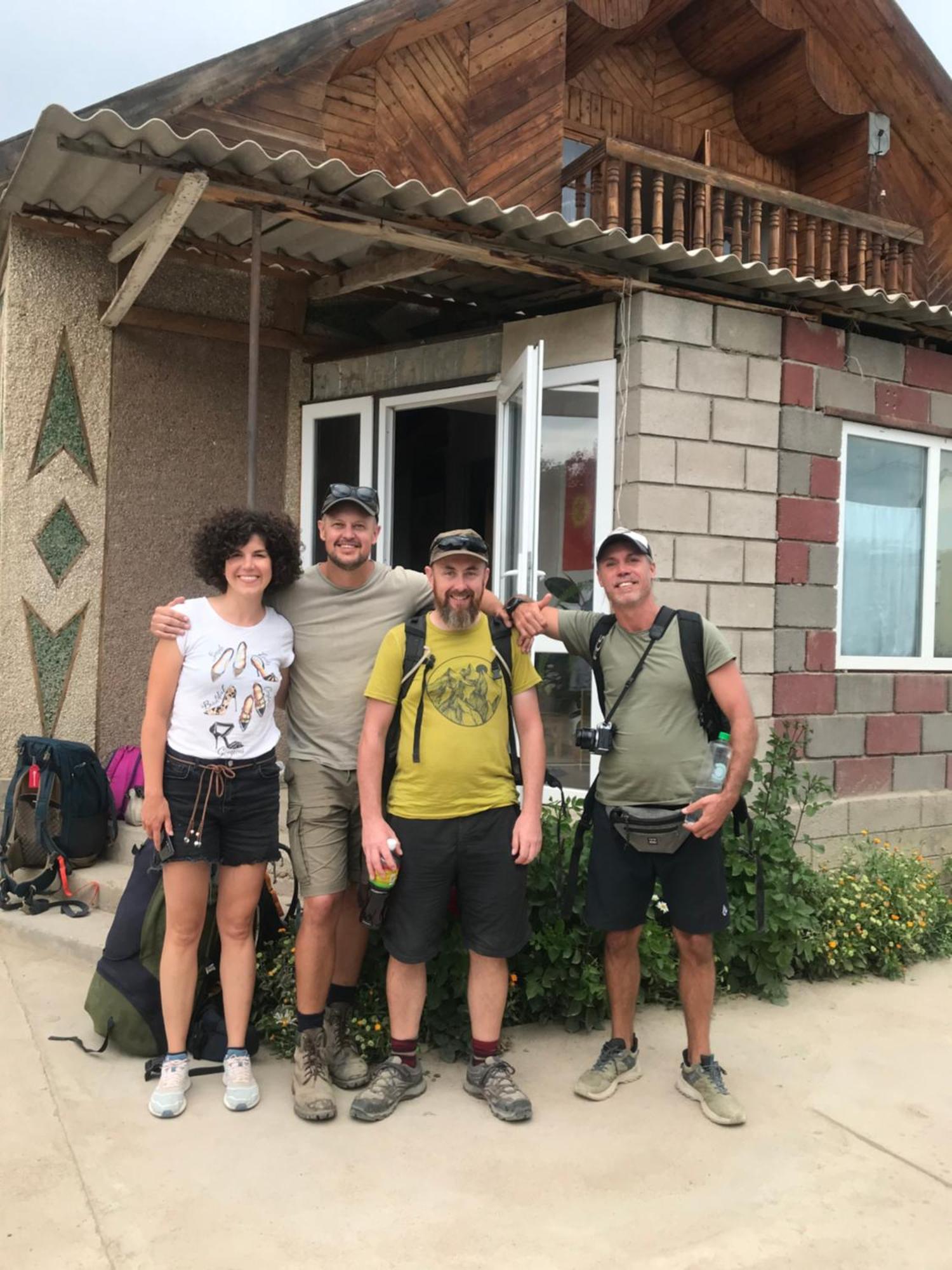 Guesthouse Bermet Tong Bagian luar foto