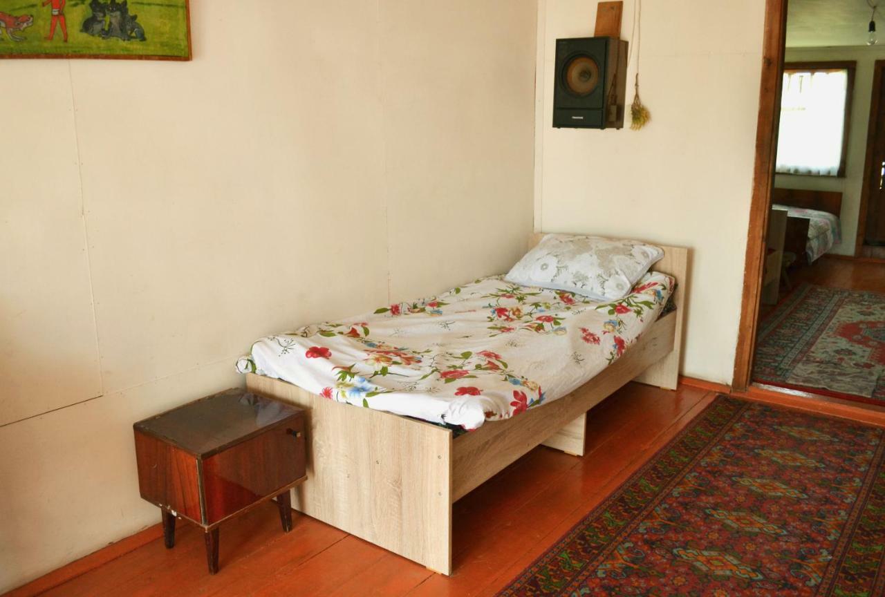 Guesthouse Bermet Tong Bagian luar foto