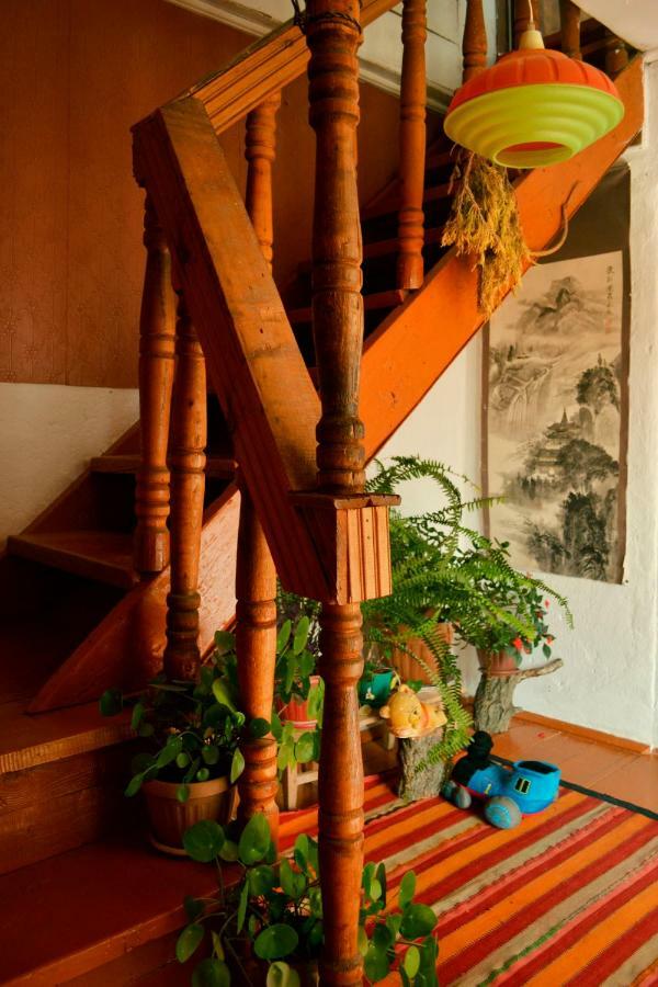 Guesthouse Bermet Tong Bagian luar foto