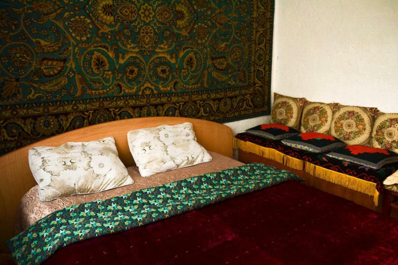 Guesthouse Bermet Tong Bagian luar foto