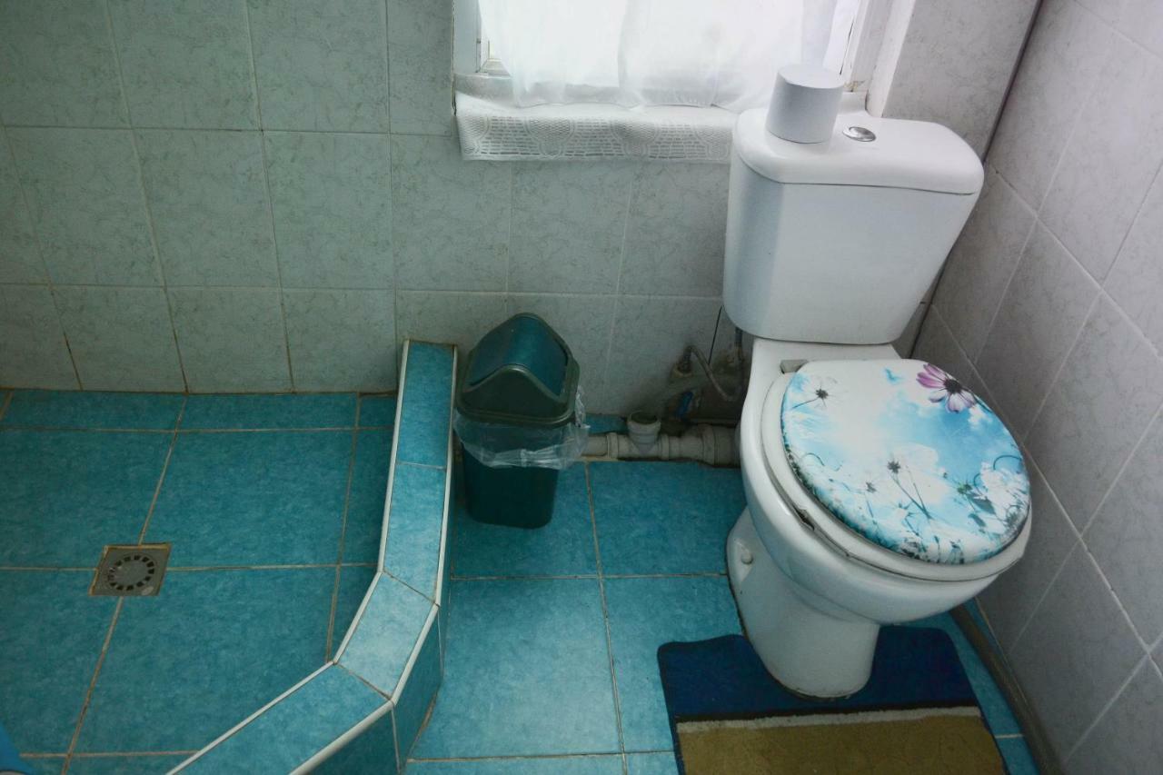 Guesthouse Bermet Tong Bagian luar foto