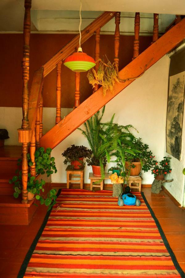 Guesthouse Bermet Tong Bagian luar foto